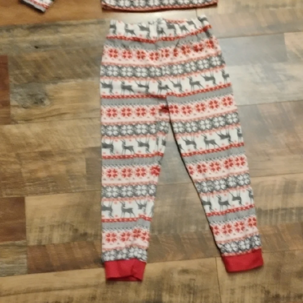 Girls 7/8 Festive Reindeer Kids Pajama Set - Red and White